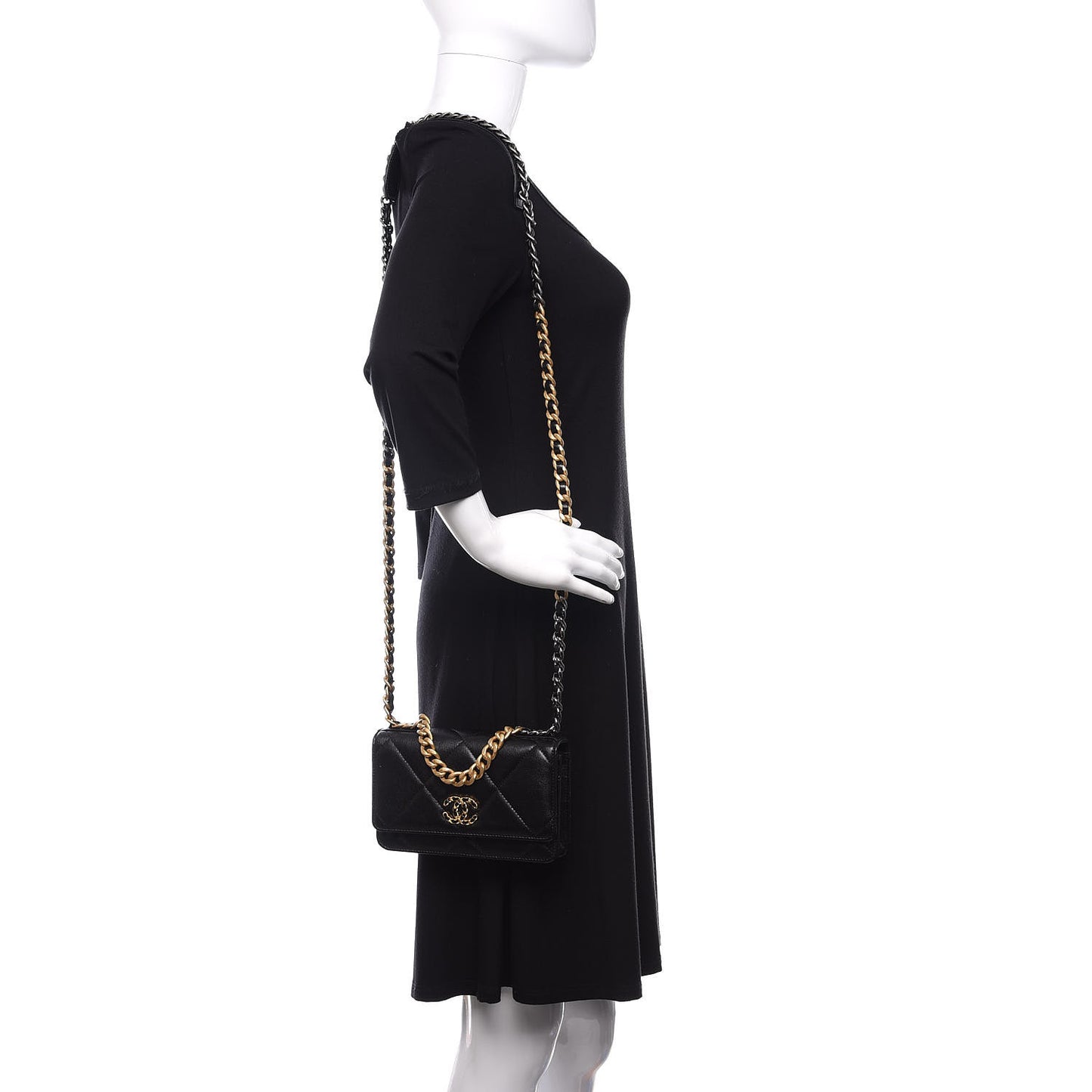 Lambskin Quilted 19 Wallet On Chain WOC Black