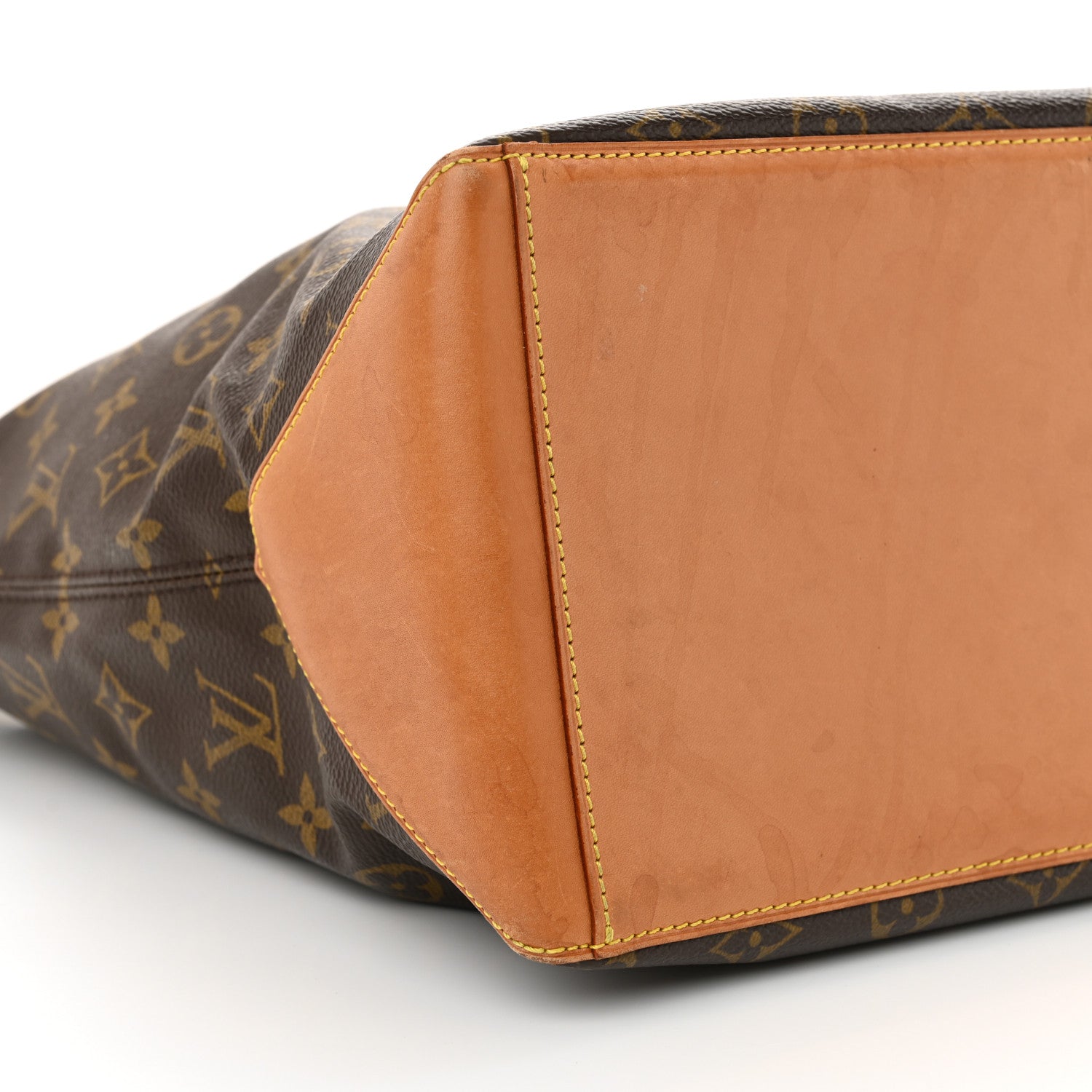 Louis Vuitton Monogram Cabas Mezzo 8 of 17