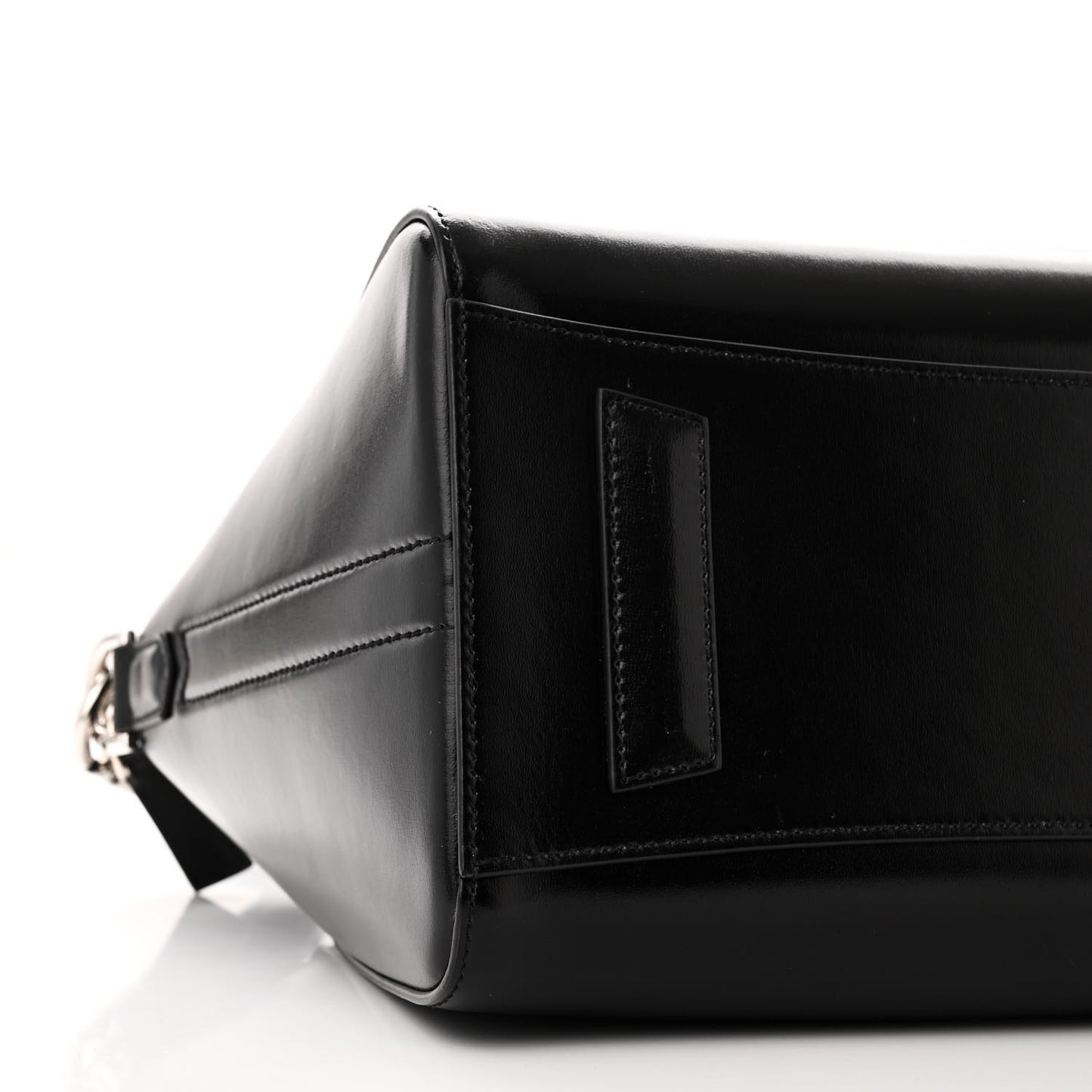 Shiny Lord Calfskin Small Antigona Black