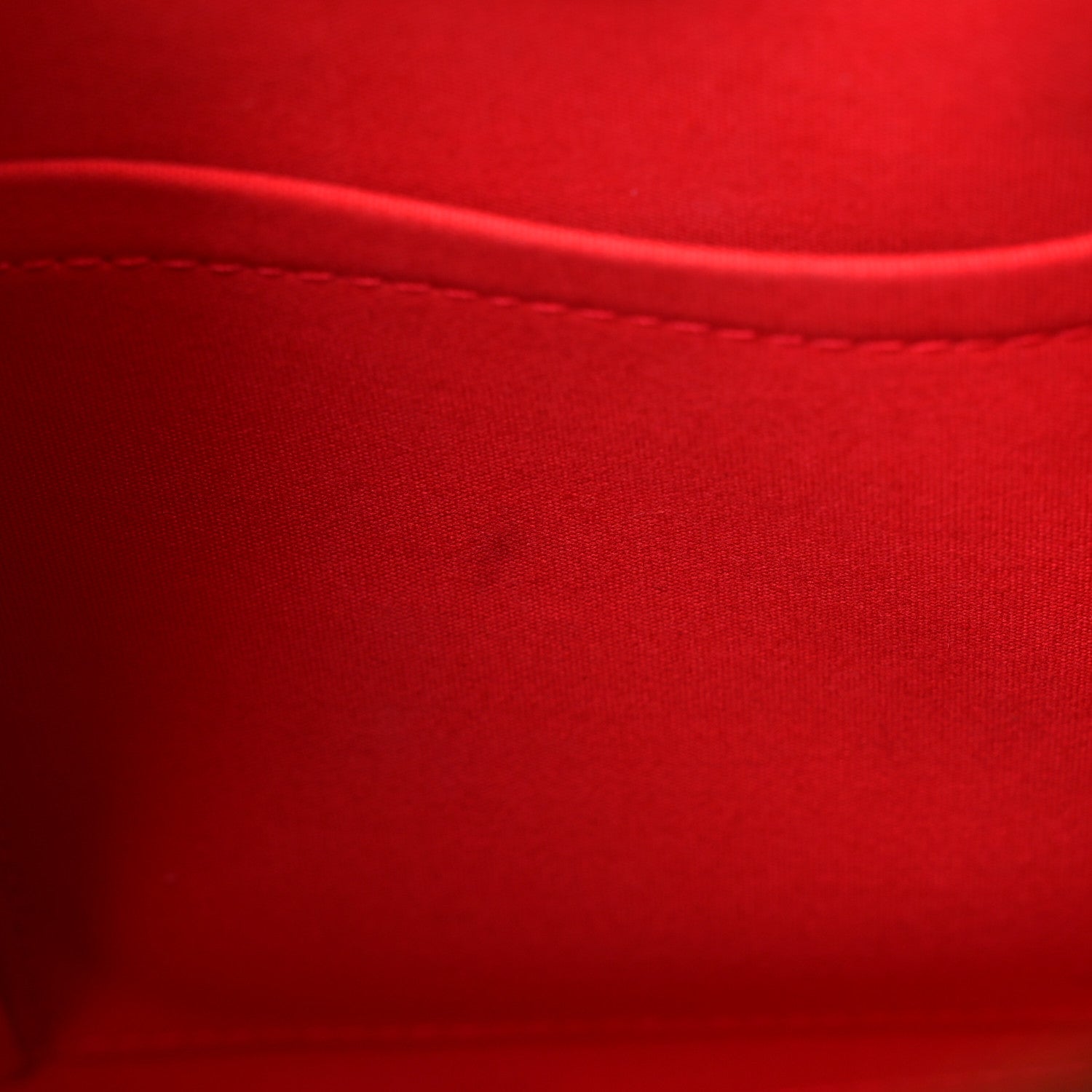 Louis Vuitton Vernis Alma PM Rouge Grenadine 11 of 12