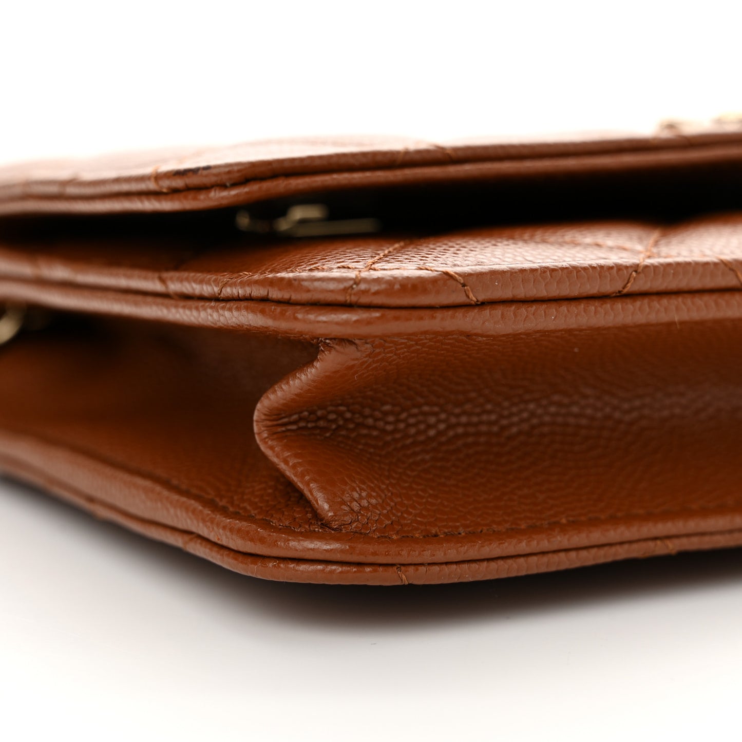 Shiny Caviar Quilted Strass Wallet On Chain WOC Light Brown