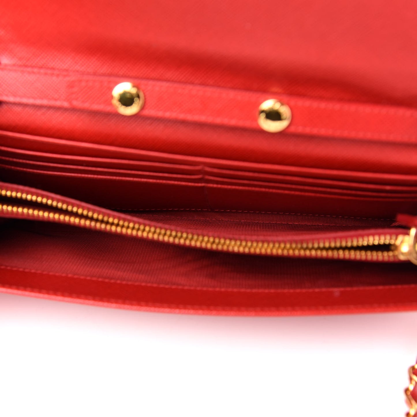 Saffiano Metal Oro Chain Wallet Fuoco