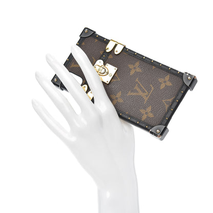 Louis Vuitton Monogram Eye-Trunk iPhone X/XS Case 2 of 8