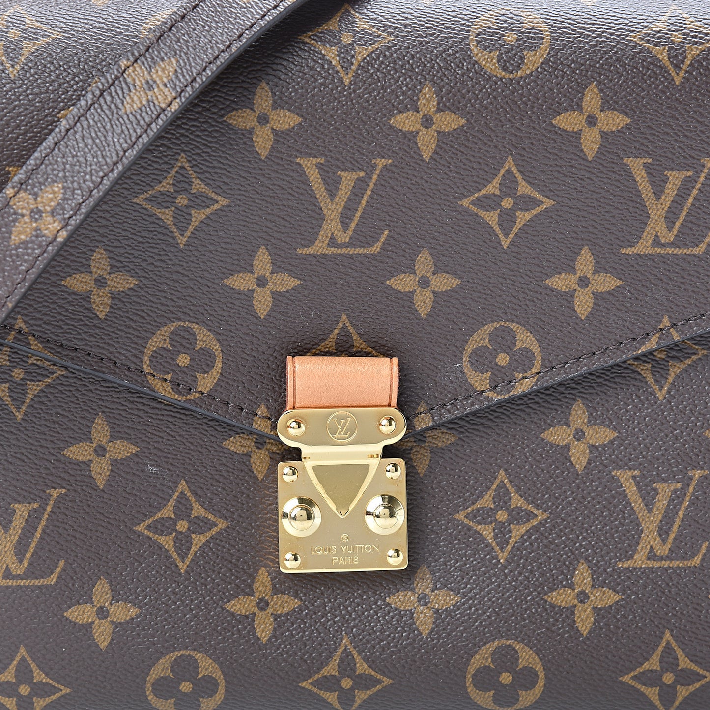 Monogram Pochette Metis