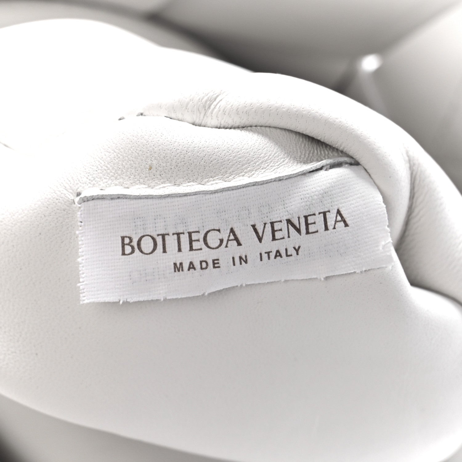 Bottega Veneta Lambskin Maxi Intrecciato Cassette Messenger Chalk 7 of 13