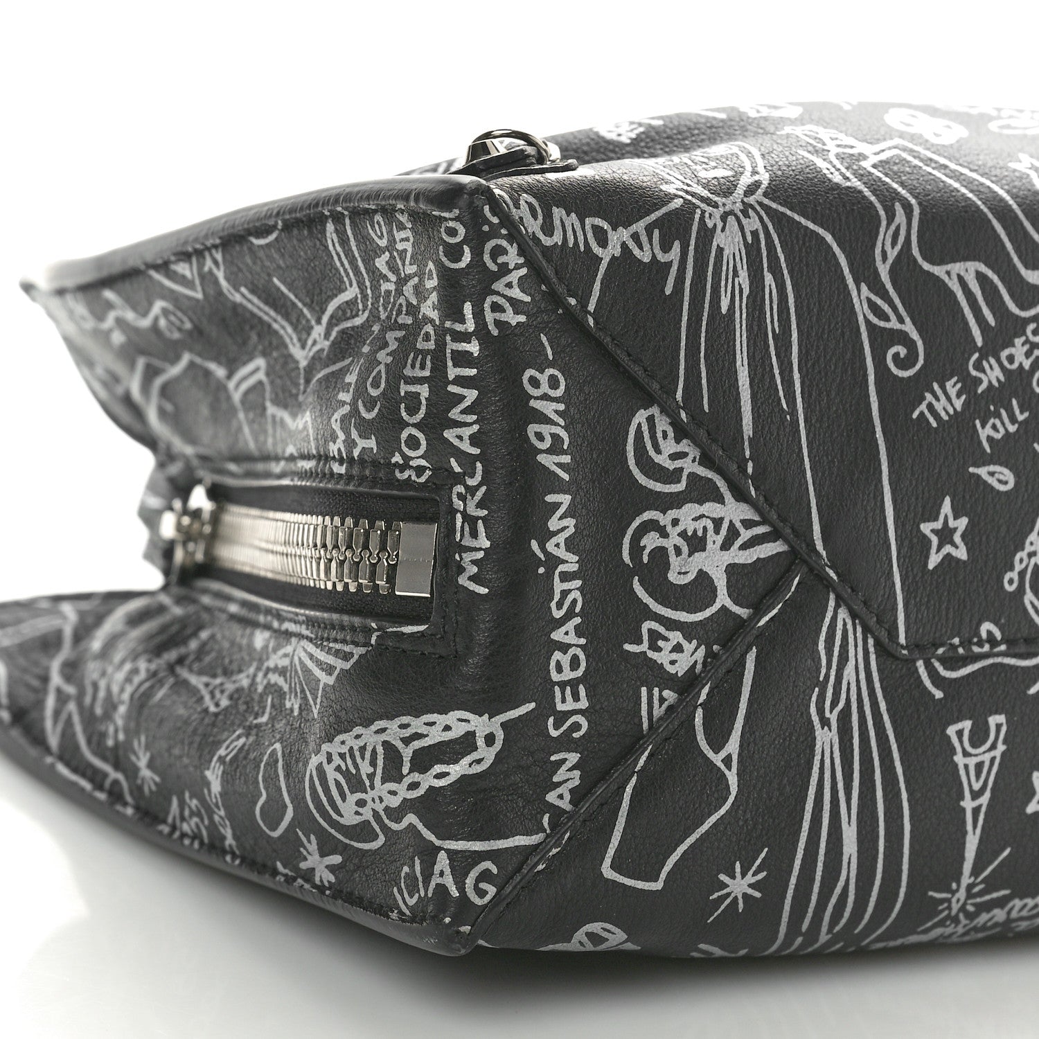 Balenciaga Agneau Graffiti Papier A6 Zip Around Tote Black White 9 of 10