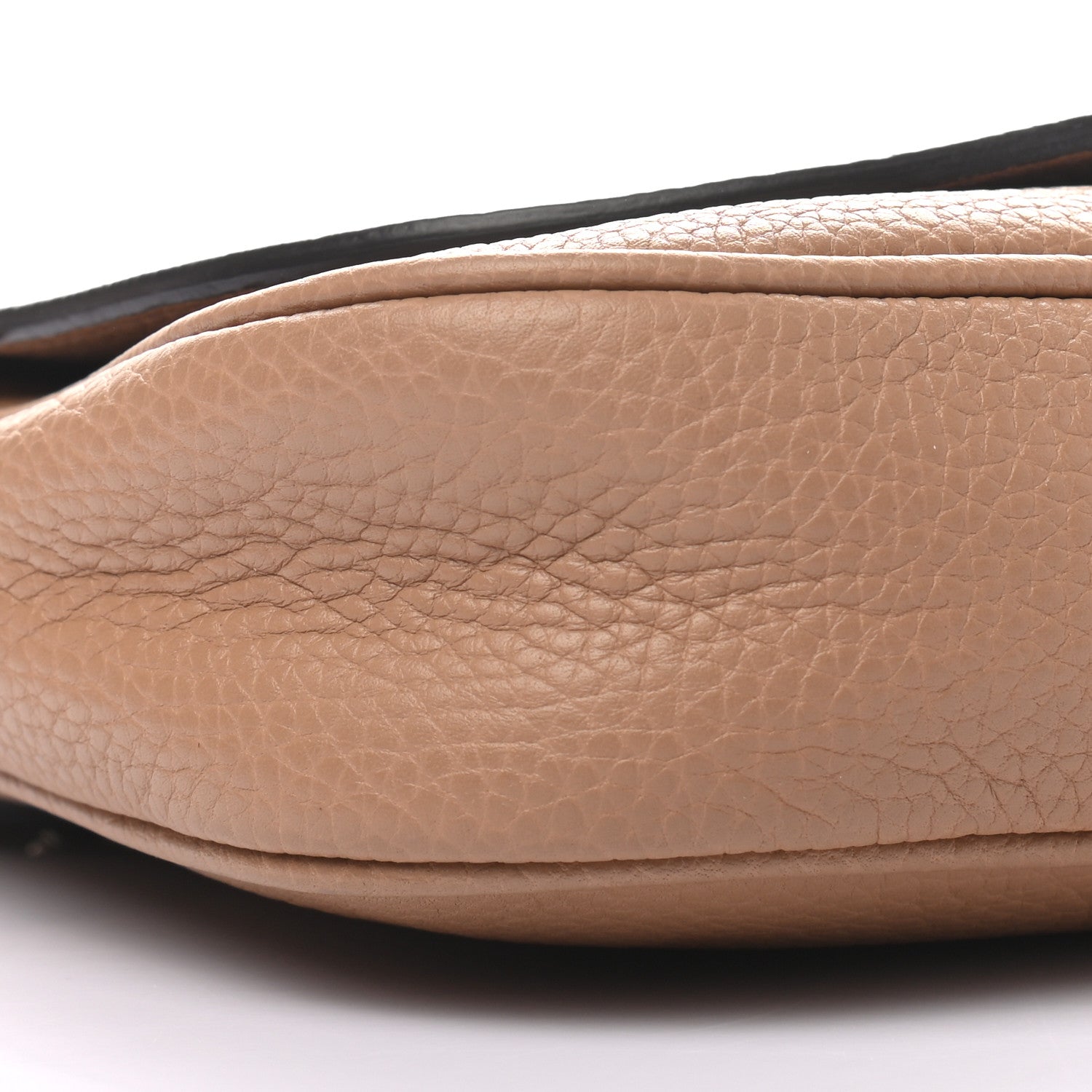 Gucci Pebbled Calfskin Medium Soho Flap Crossbody Camelia 8 of 10