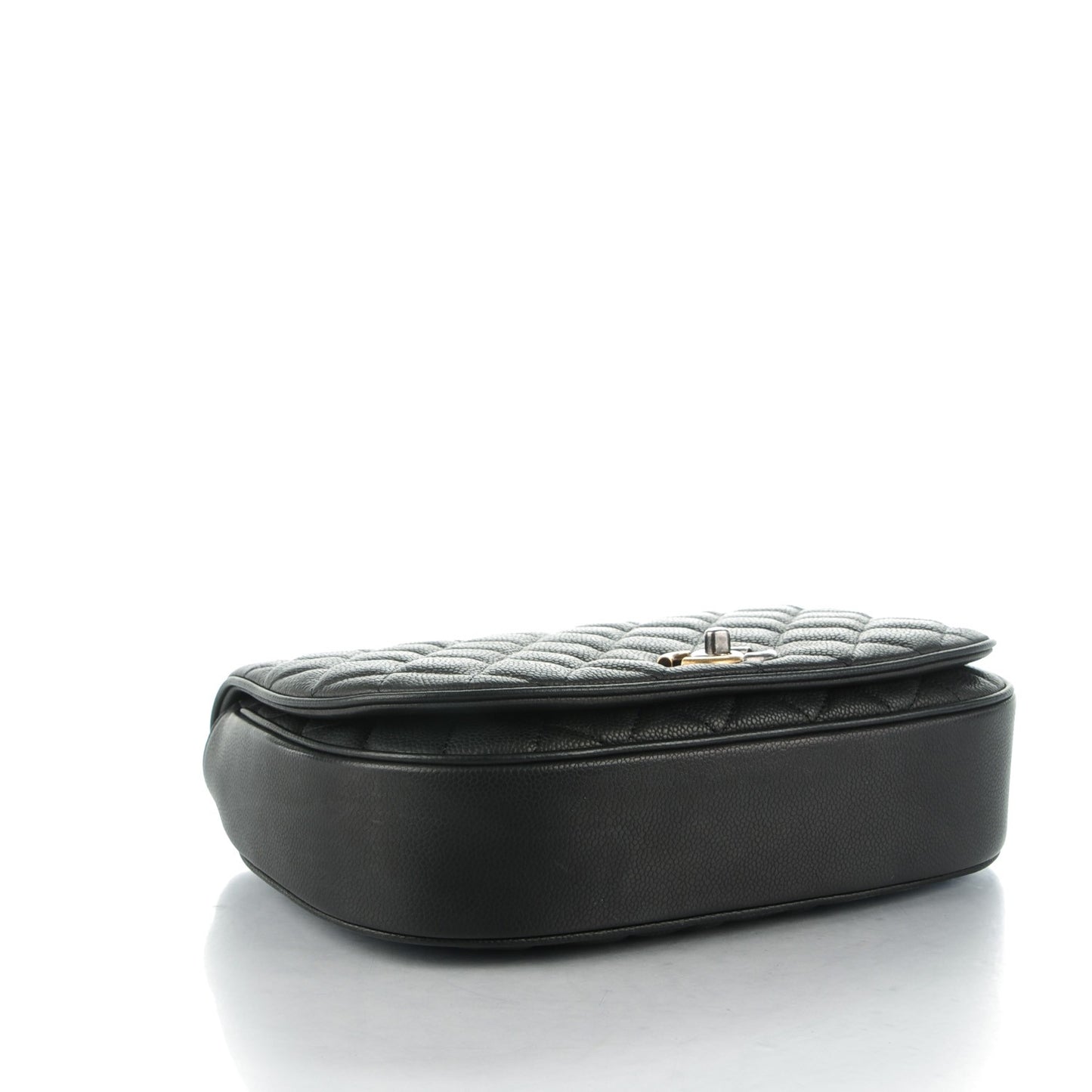Caviar Casual Pocket Messenger Flap Black