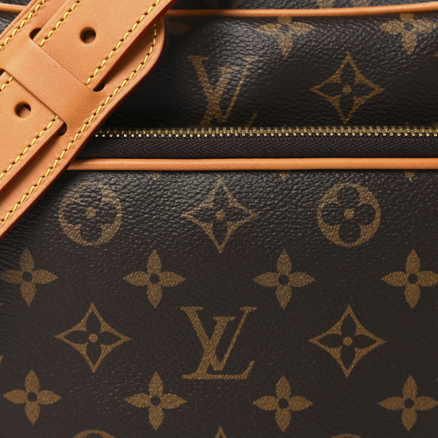 Louis Vuitton Monogram Archive Nil NM 8 of 10