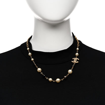 Chanel Pearl Bead CC Choker Necklace Gold Pearly White Black 2 of 6
