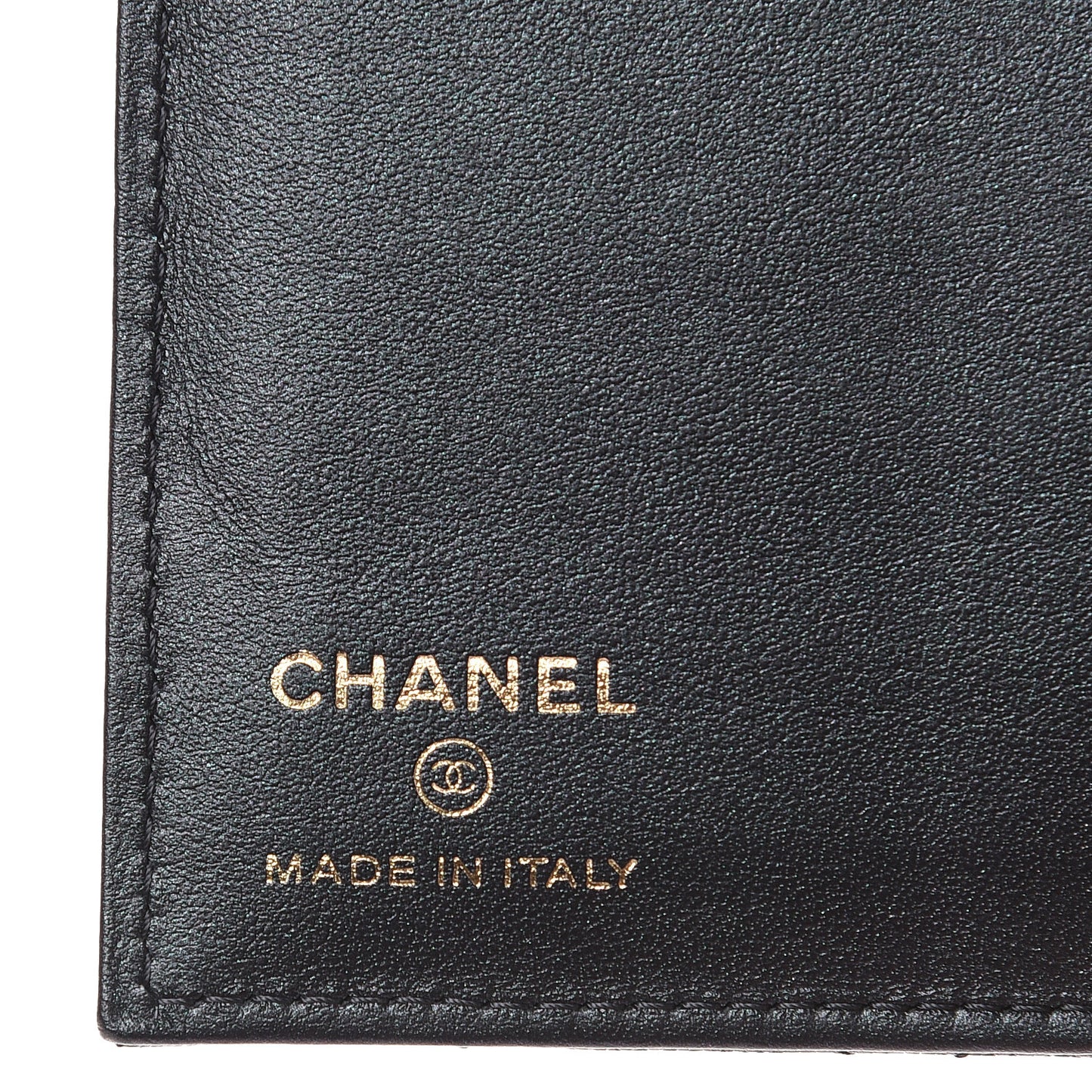 Iridescent Caviar Quilted Passport Holder Black