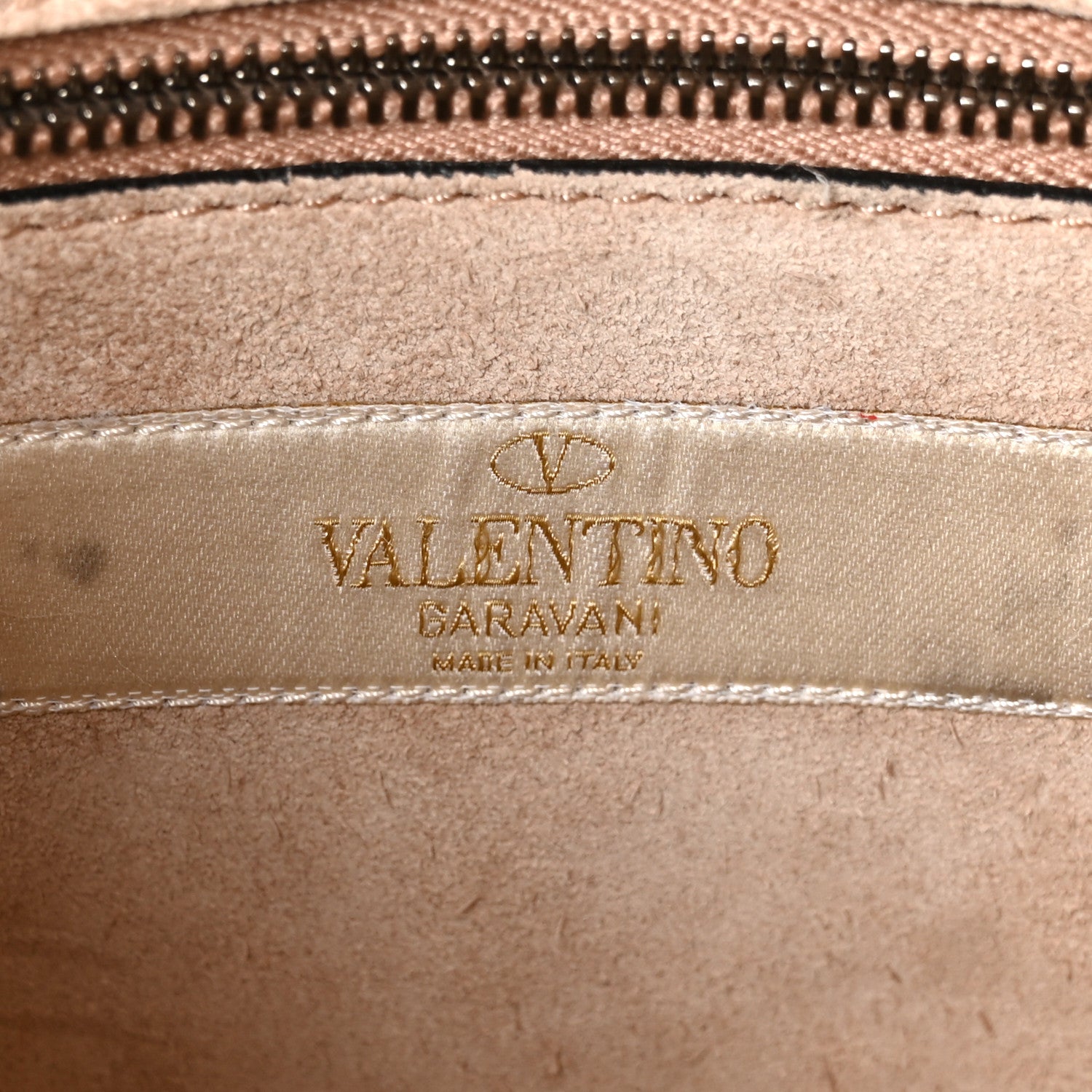 Valentino Garavani Grained Calfskin Onyx Guitar Strap Rockstud Rolling Shoulder Flap Messenger Bag Soft Noisette 5 of 10