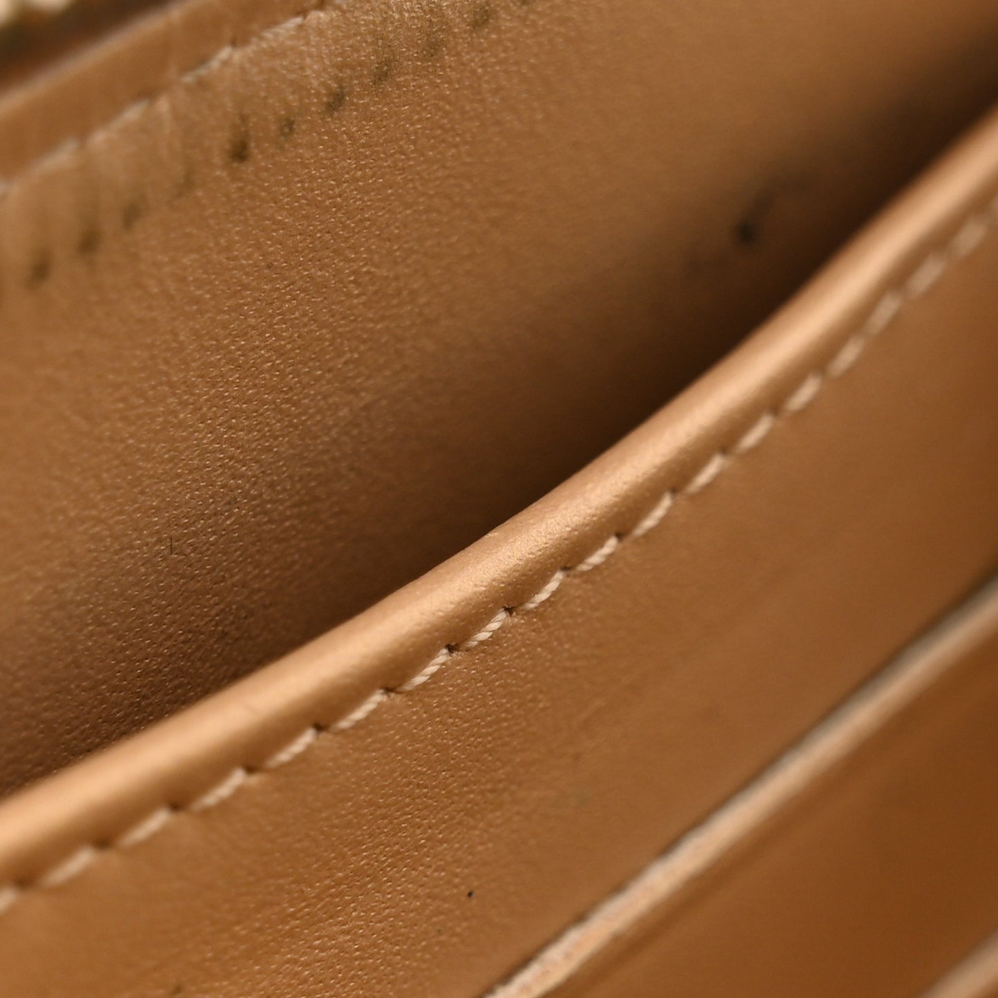 Iridescent Caviar Quilted Large Gusset Zip Around Wallet Beige Clair