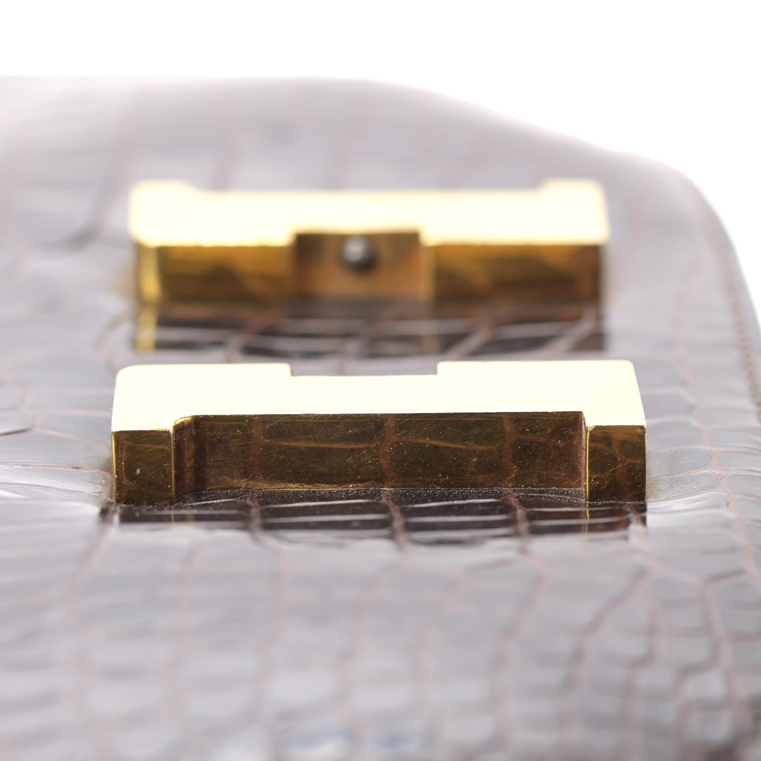 Hermes Shiny Porosus Crocodile Constance 23 Chocolate 10 of 31