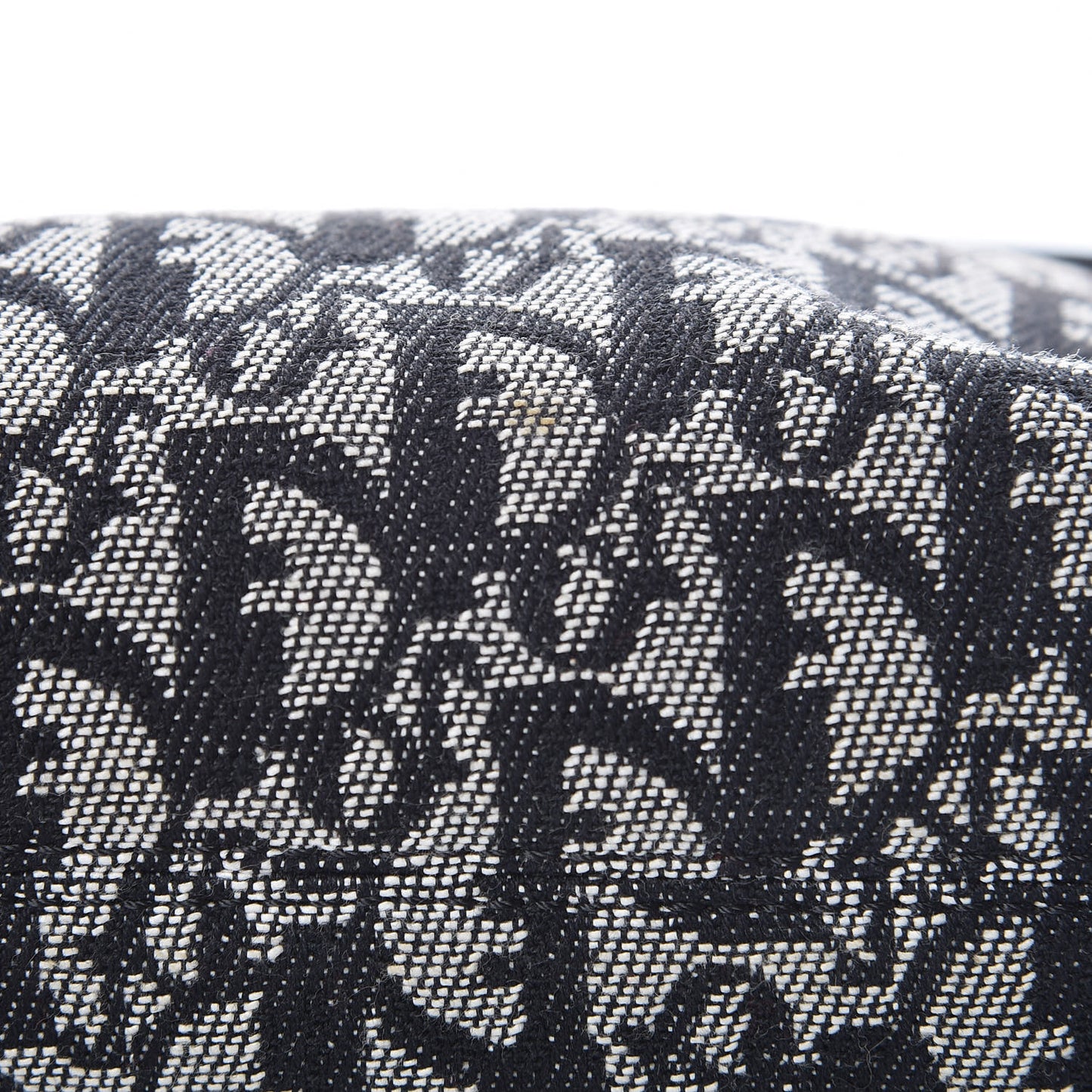 Monogram Shoulder Bag Pochette Black