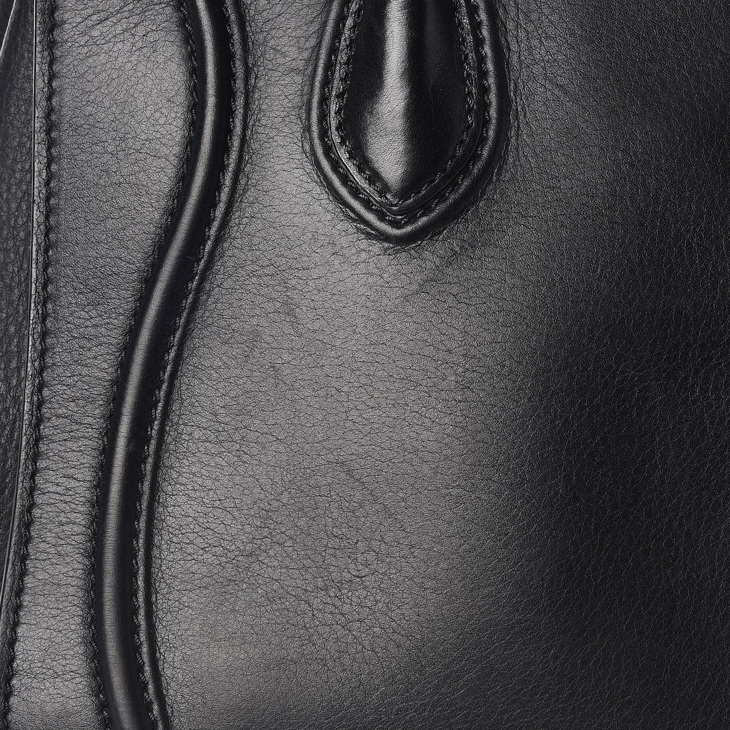 Grained Calfskin Medium Phantom Luggage Black