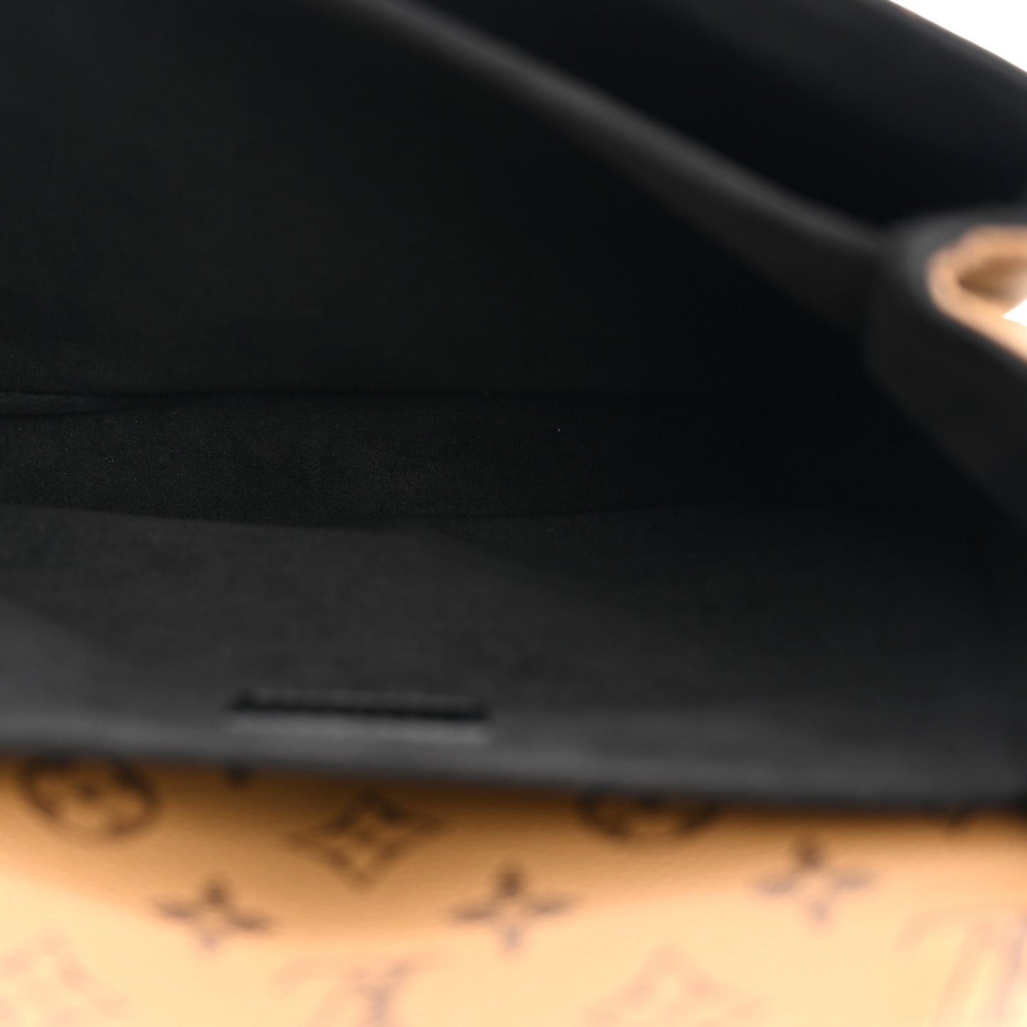 Reverse Monogram Pochette Metis