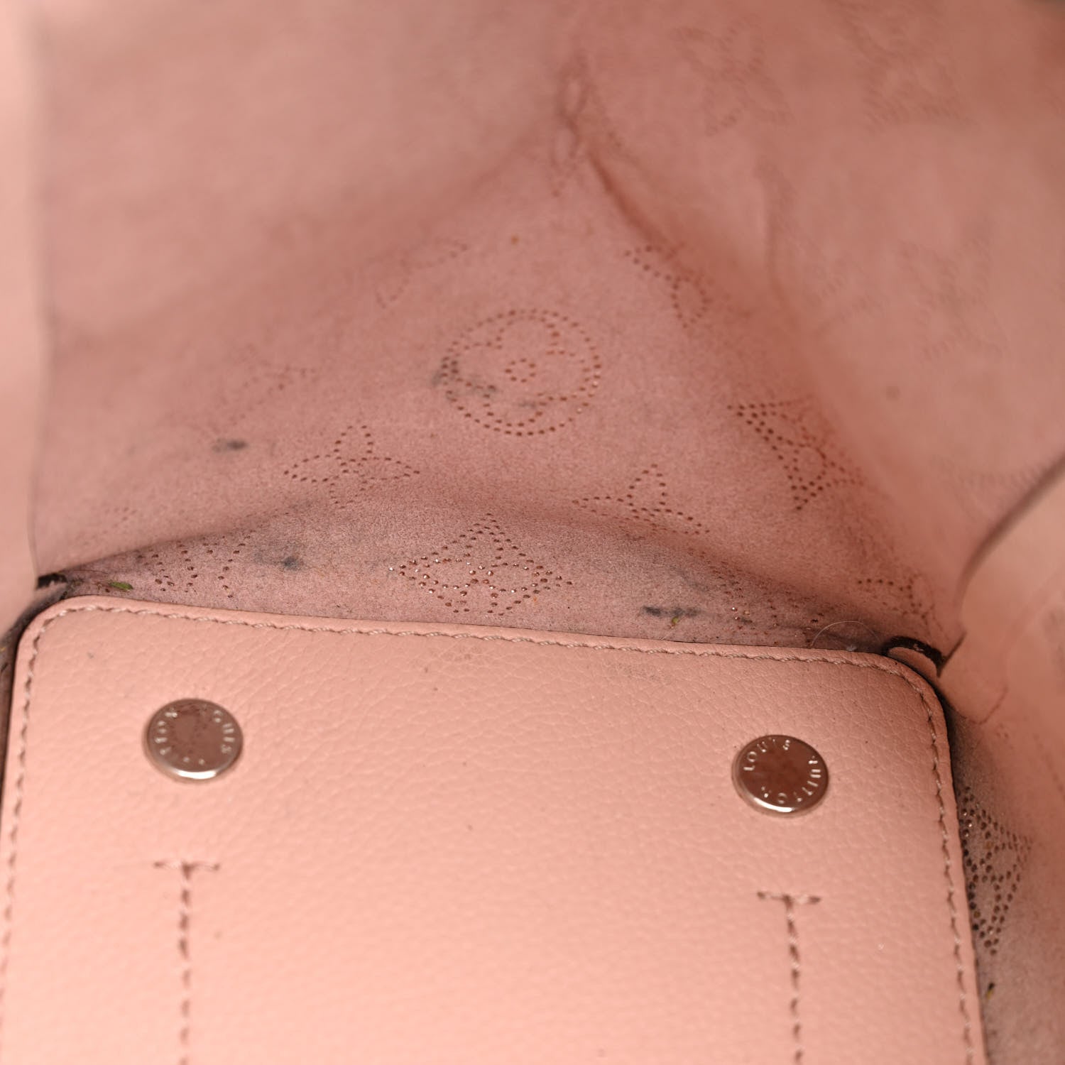 Louis Vuitton Mahina Hina PM Magnolia 11 of 17