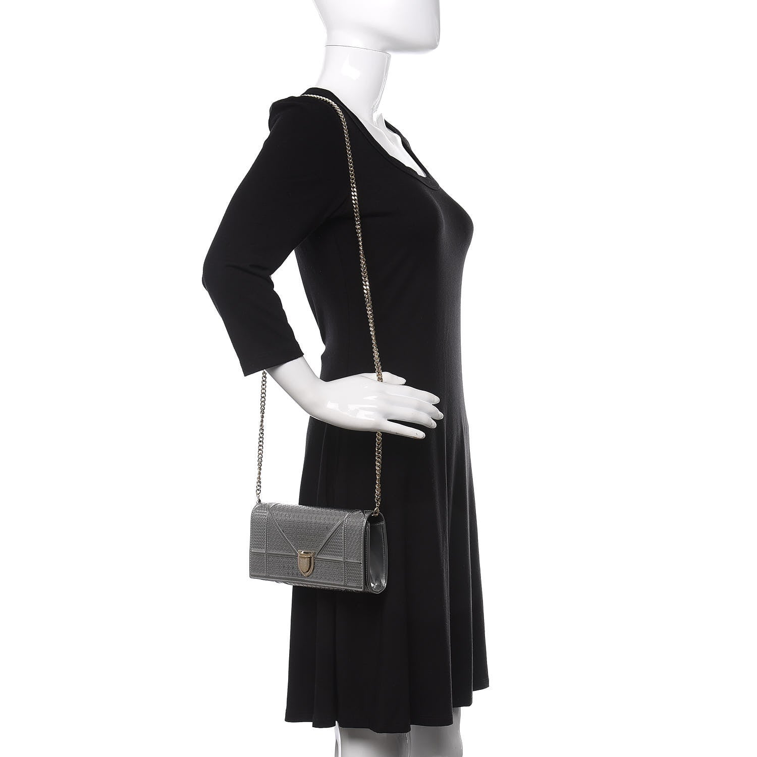 Christian Dior Metallic Patent Micro-Cannage Diorama Croisiere Chain Wallet Silver 2 of 11