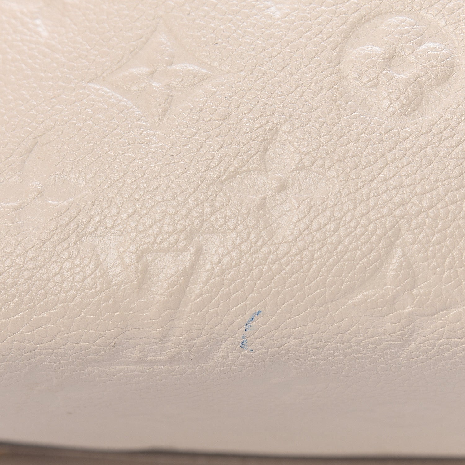 Louis Vuitton Empreinte Marais MM Neige 22 of 27