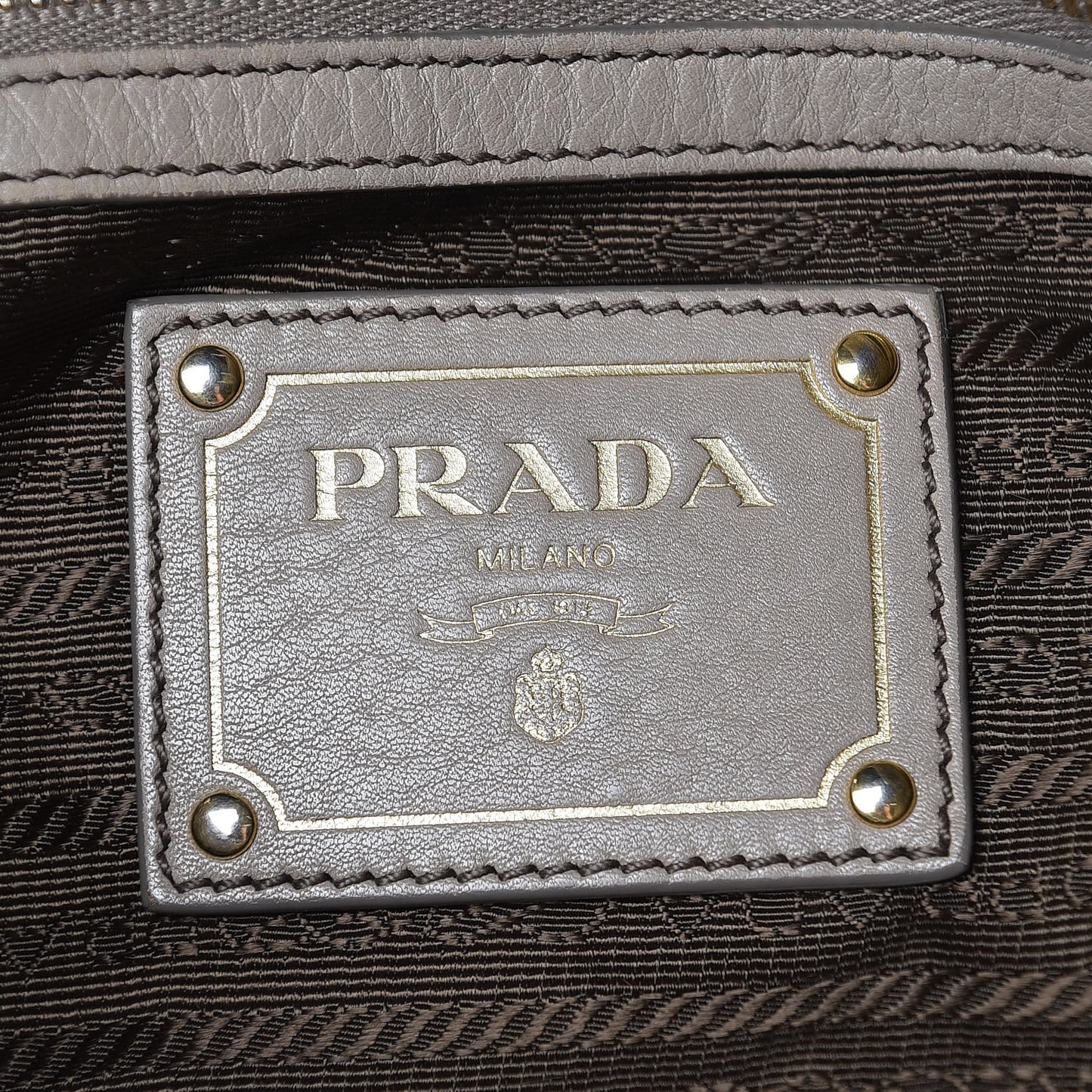 Vitello Daino Shoulder Bag Grey