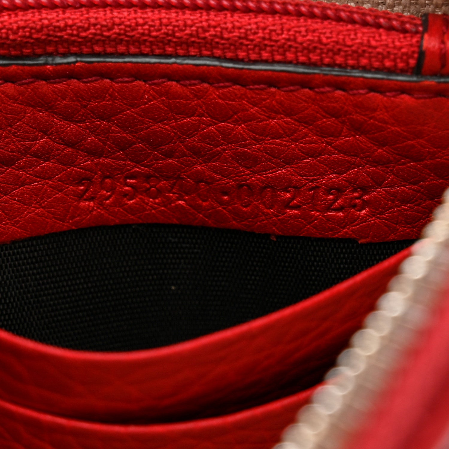 Gucci Pebbled Calfskin Soho Wristlet Vibrant Red 7 of 12
