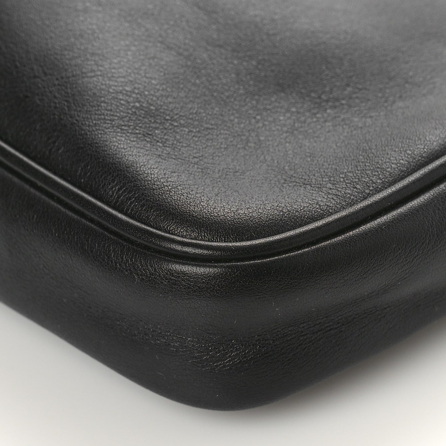 Vitello Palazzo Medusa Wristlet Clutch Bag Black