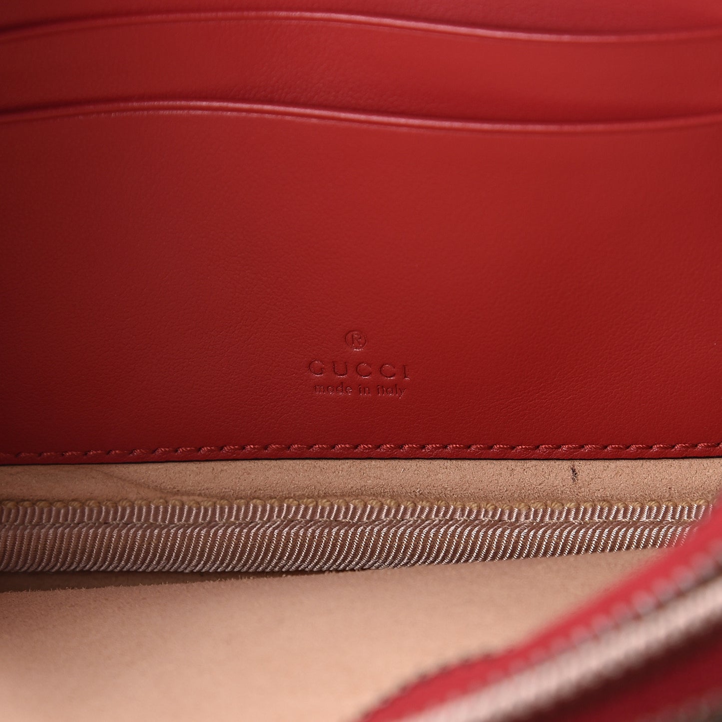 Calfskin Matelasse Mini GG Marmont Chain Crossbody Bag Hibiscus Red