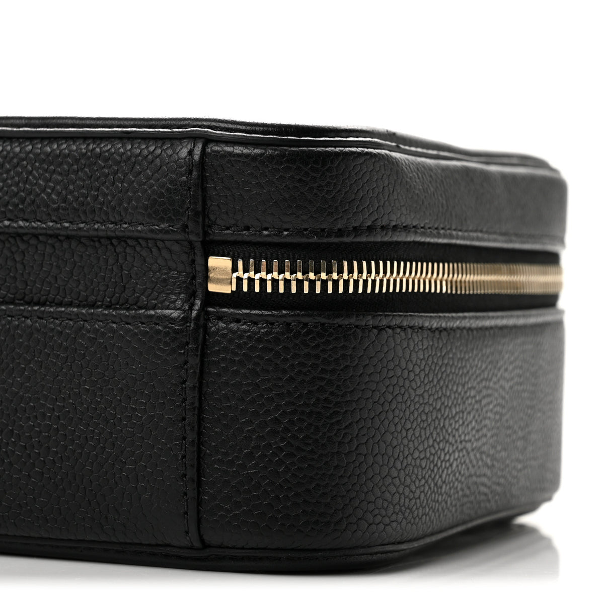 Caviar Quilted Medium CC Filigree Vanity Case Black