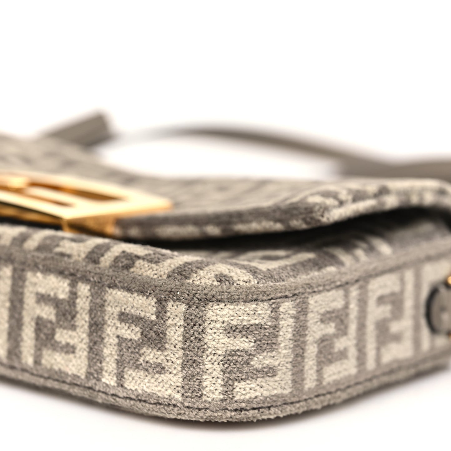 Chenille Vitello Micro FF Phone Baguette Tortora