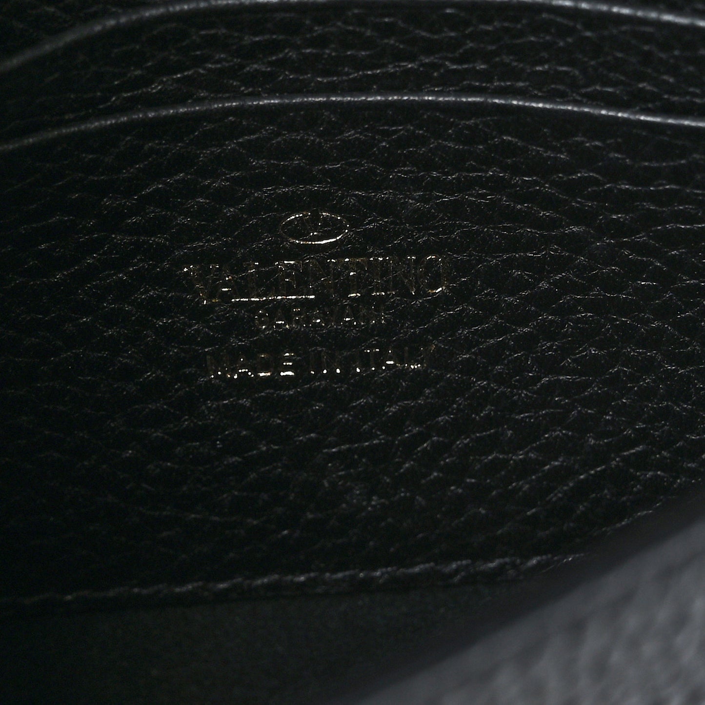 Grainy Calfskin Rockstud Crossbody Pouch Black