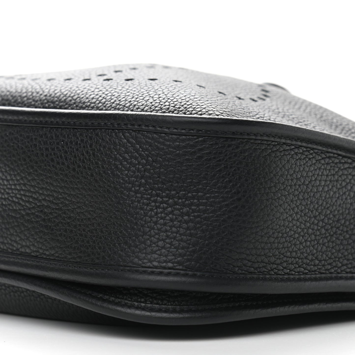 Taurillon Clemence Evelyne III PM Black