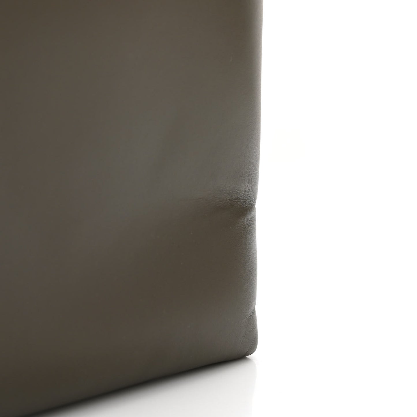 Shiny Calfskin Le 37 Bucket Bag Deep Musk