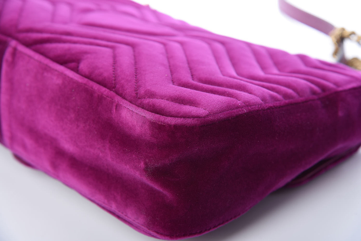 Velvet Matelasse Medium GG Marmont Shoulder Bag Fuchsia Violet Cyclamen