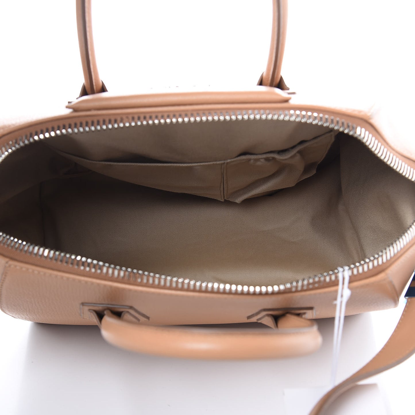 Sugar Goatskin Medium Antigona Medium Beige