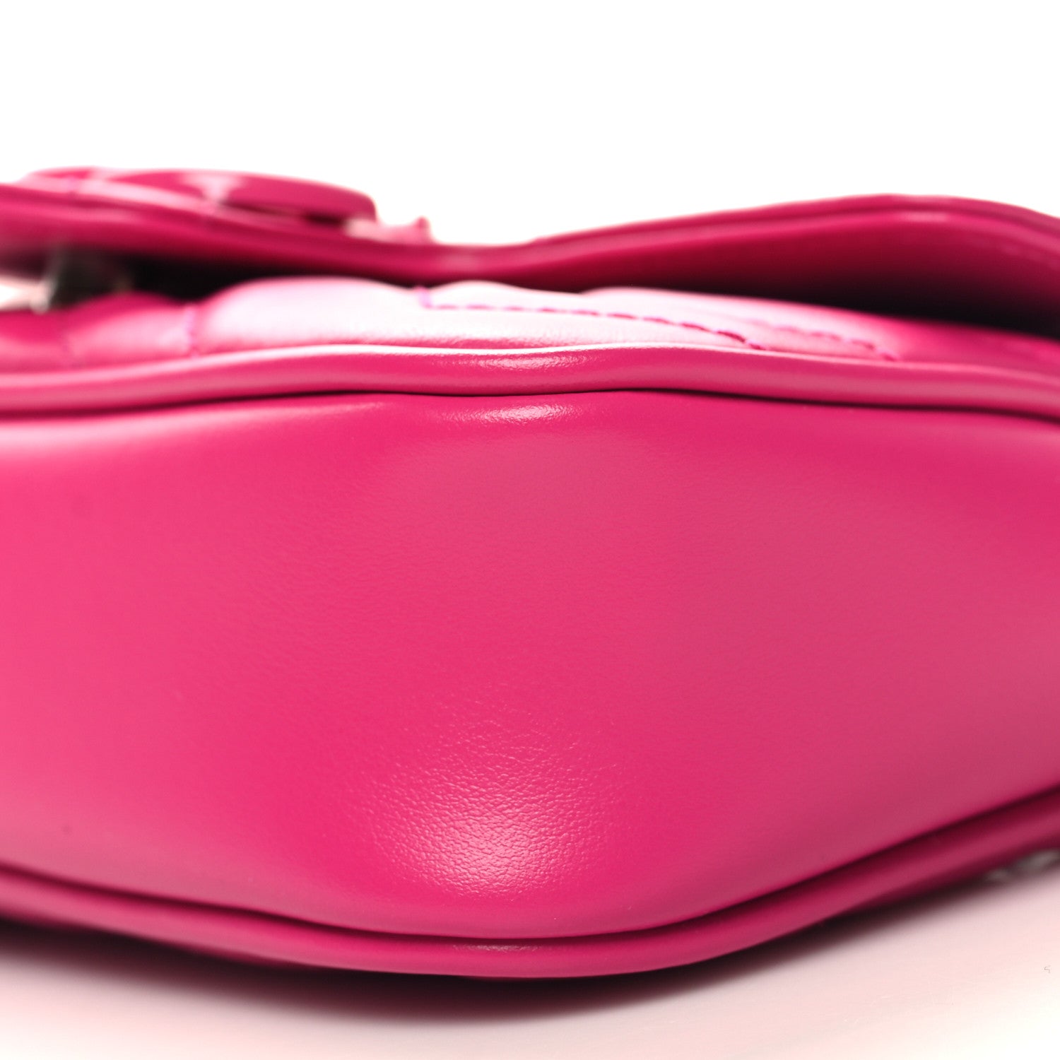 Gucci Calfskin Matelasse Monochrome GG Marmont Chain Belt Bag Classic Fuxia 10 of 10