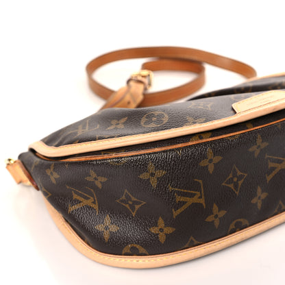 Louis Vuitton Monogram Menilmontant PM 7 of 9