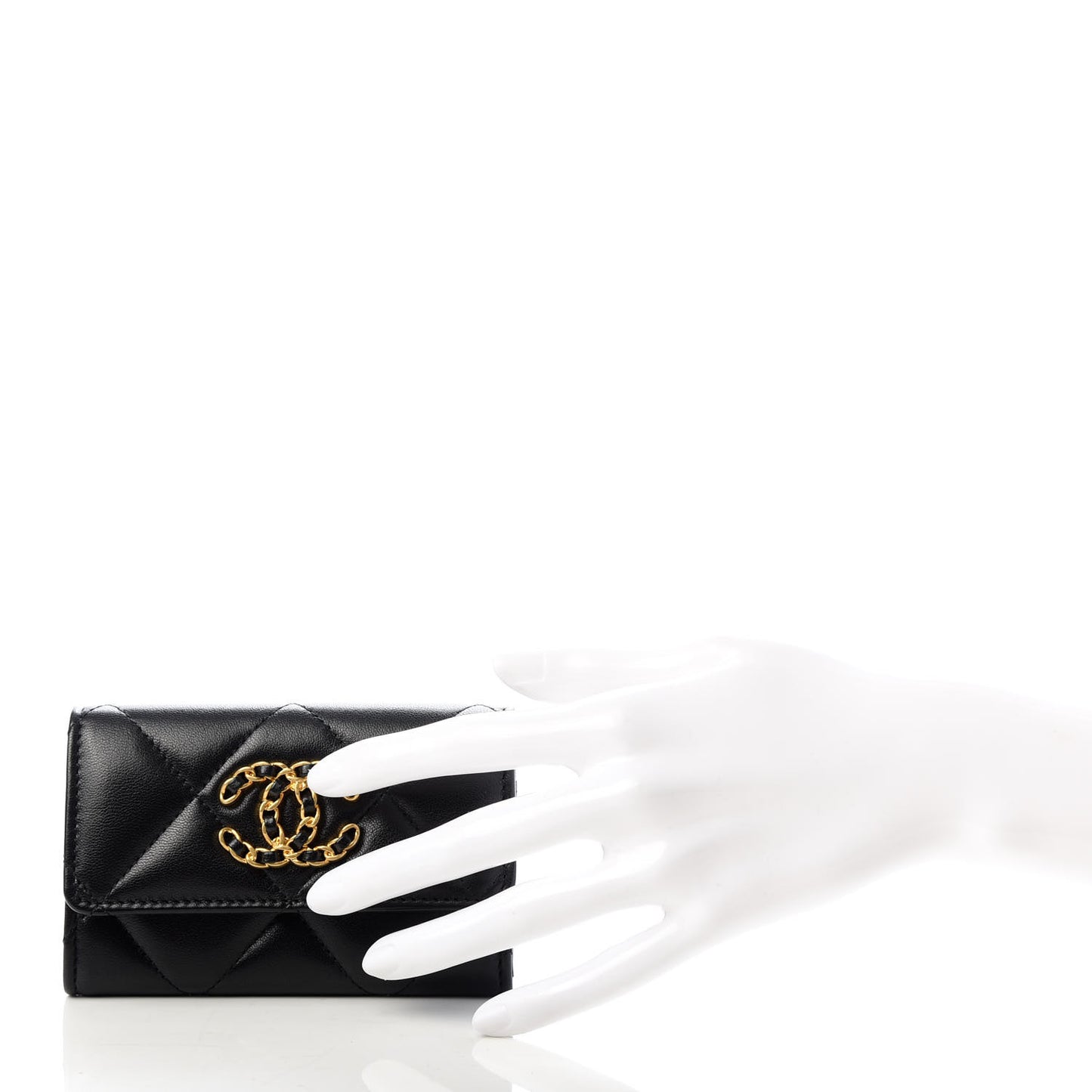 Shiny Goatskin Quilted Chanel 19 Flap Card Holder Black