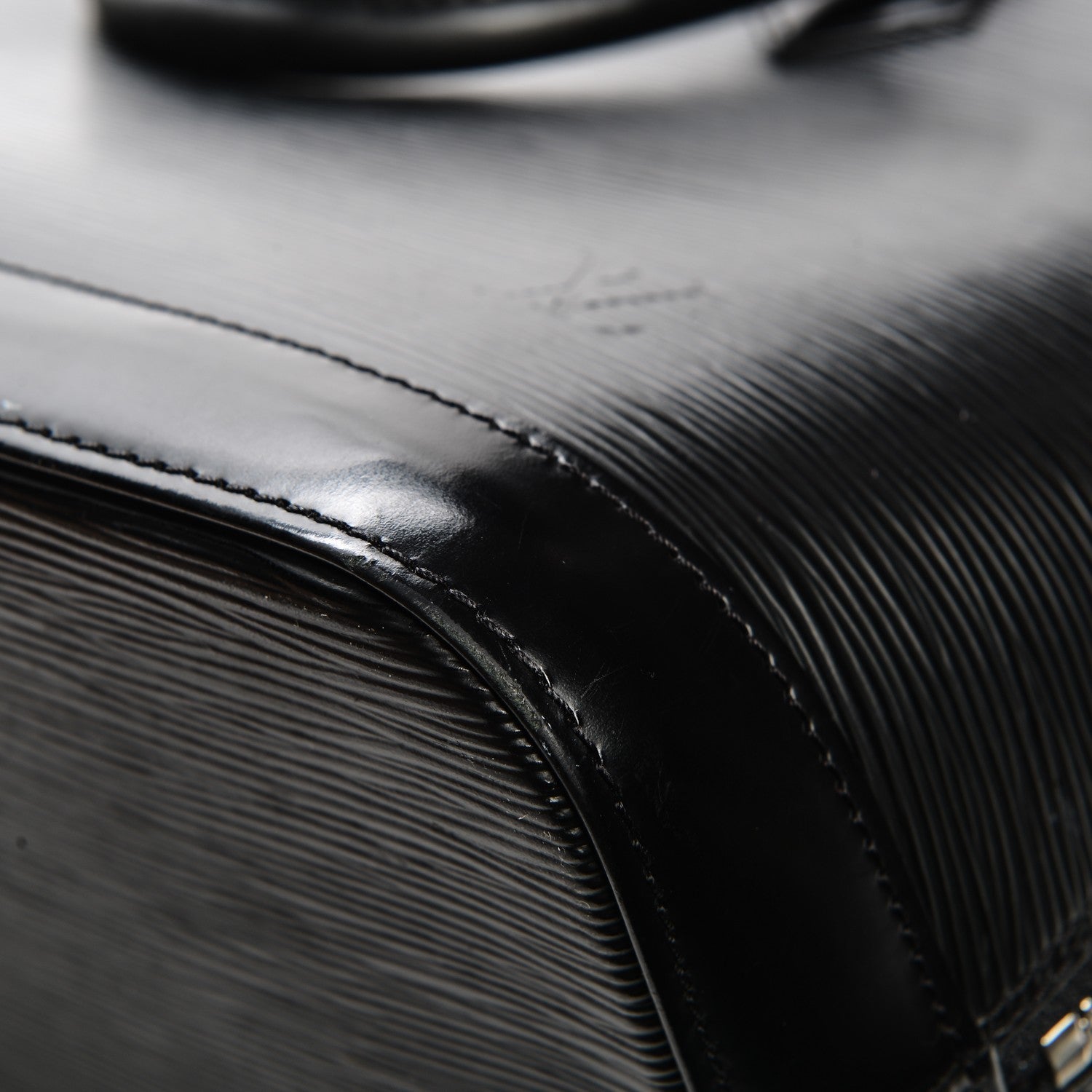 Louis Vuitton Epi Alma PM Black 8 of 8