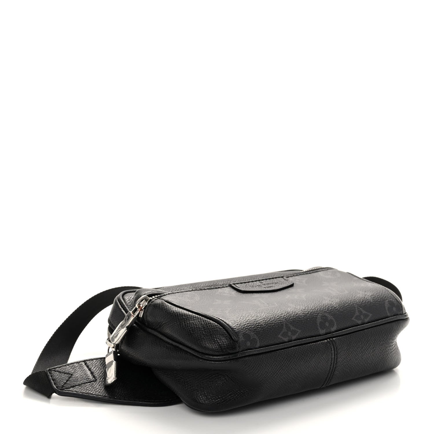 Louis Vuitton Taiga Monogram Eclipse Outdoor Bum Bag Black 4 of 9