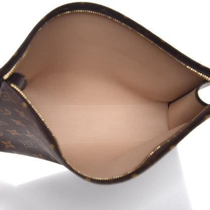 Louis Vuitton Monogram Toiletry Pouch 26 5 of 8