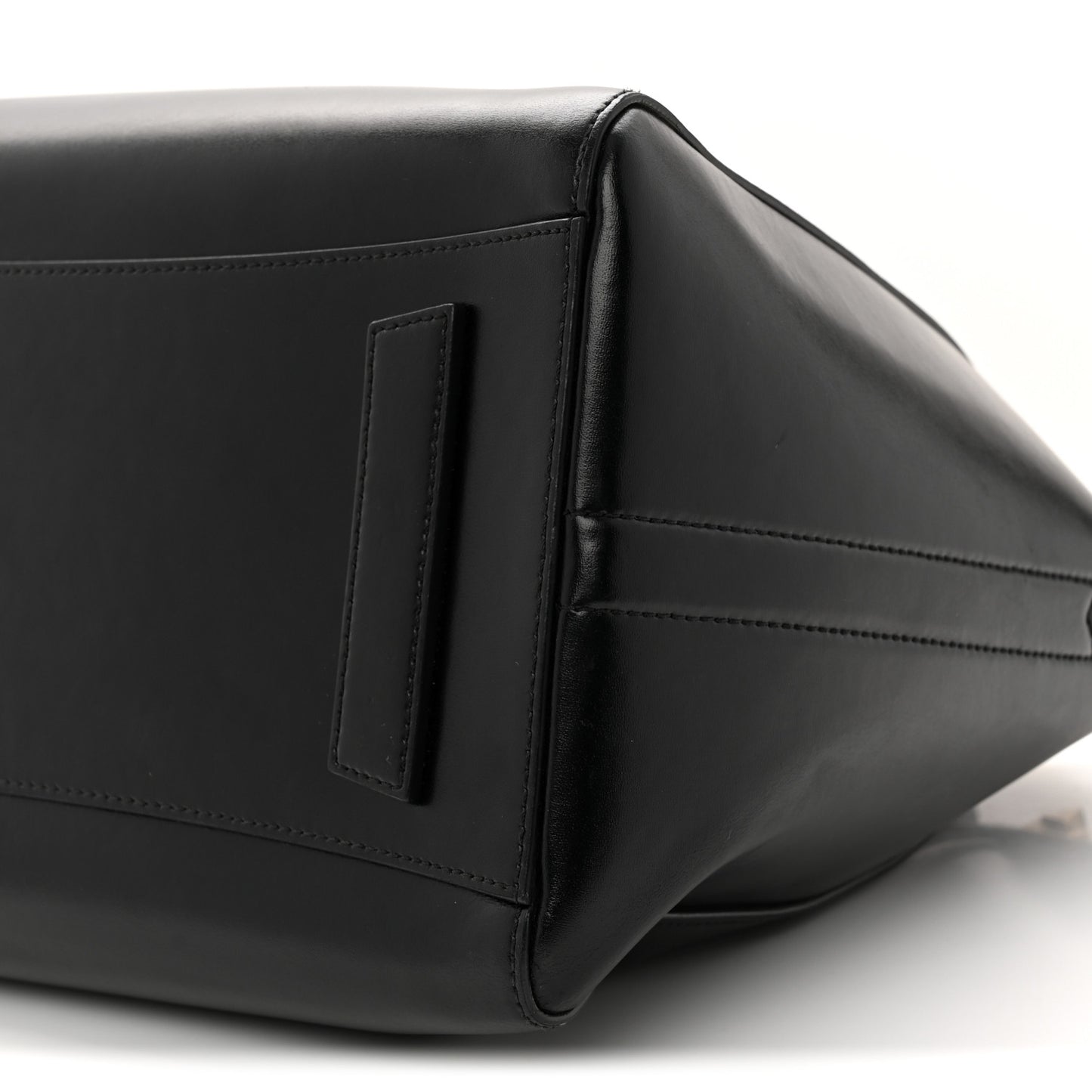 Shiny Lord Calfskin Medium Antigona Black