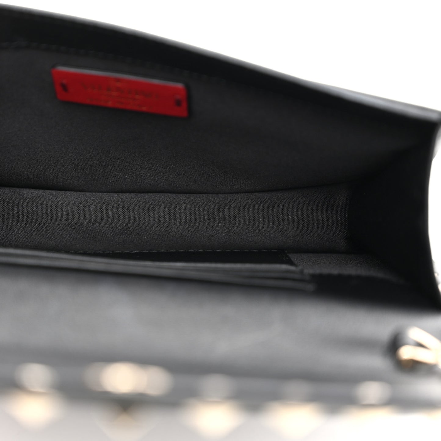 Vitello Rockstud Envelope Wallet on Chain Black