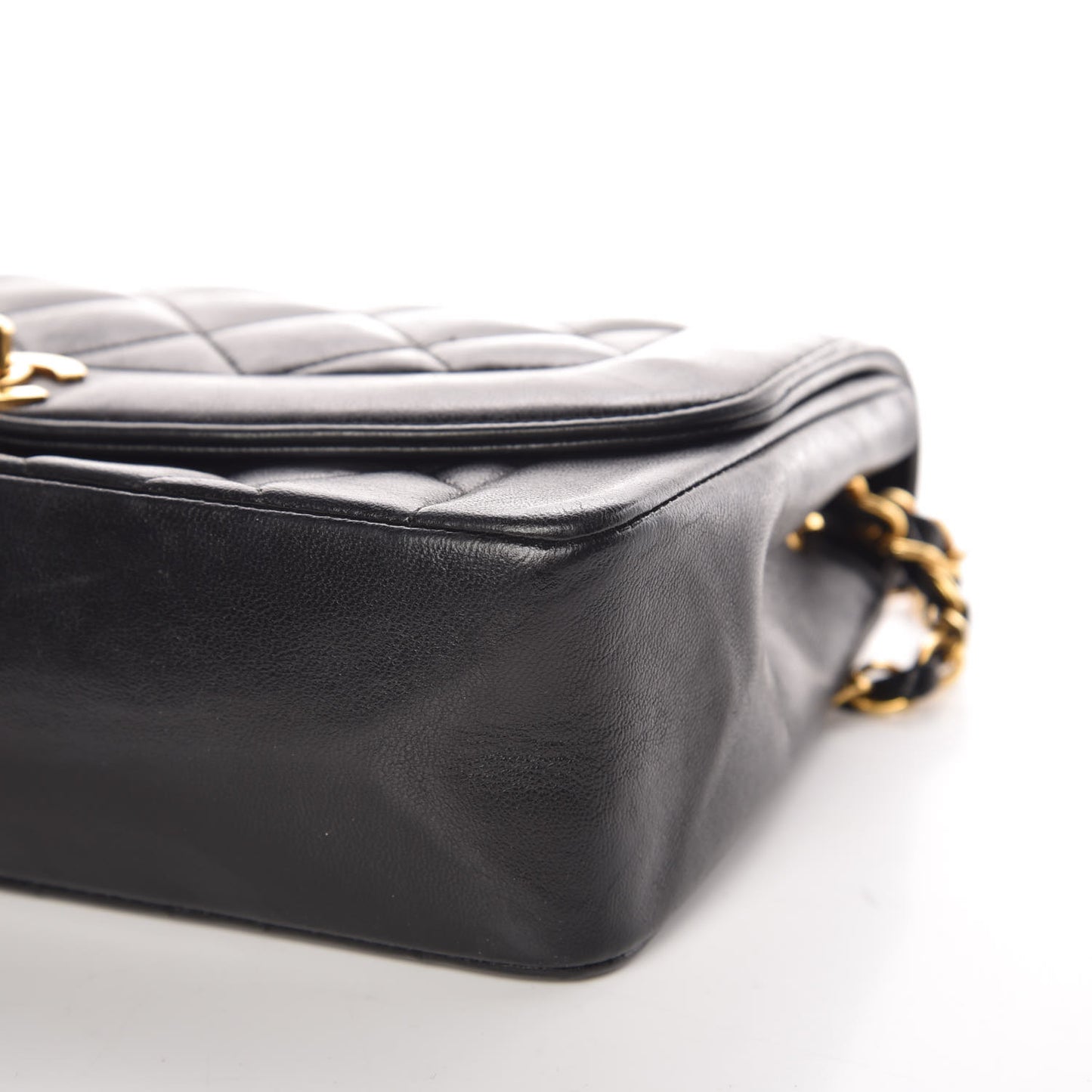 Lambskin Quilted Medium Single Flap Black
