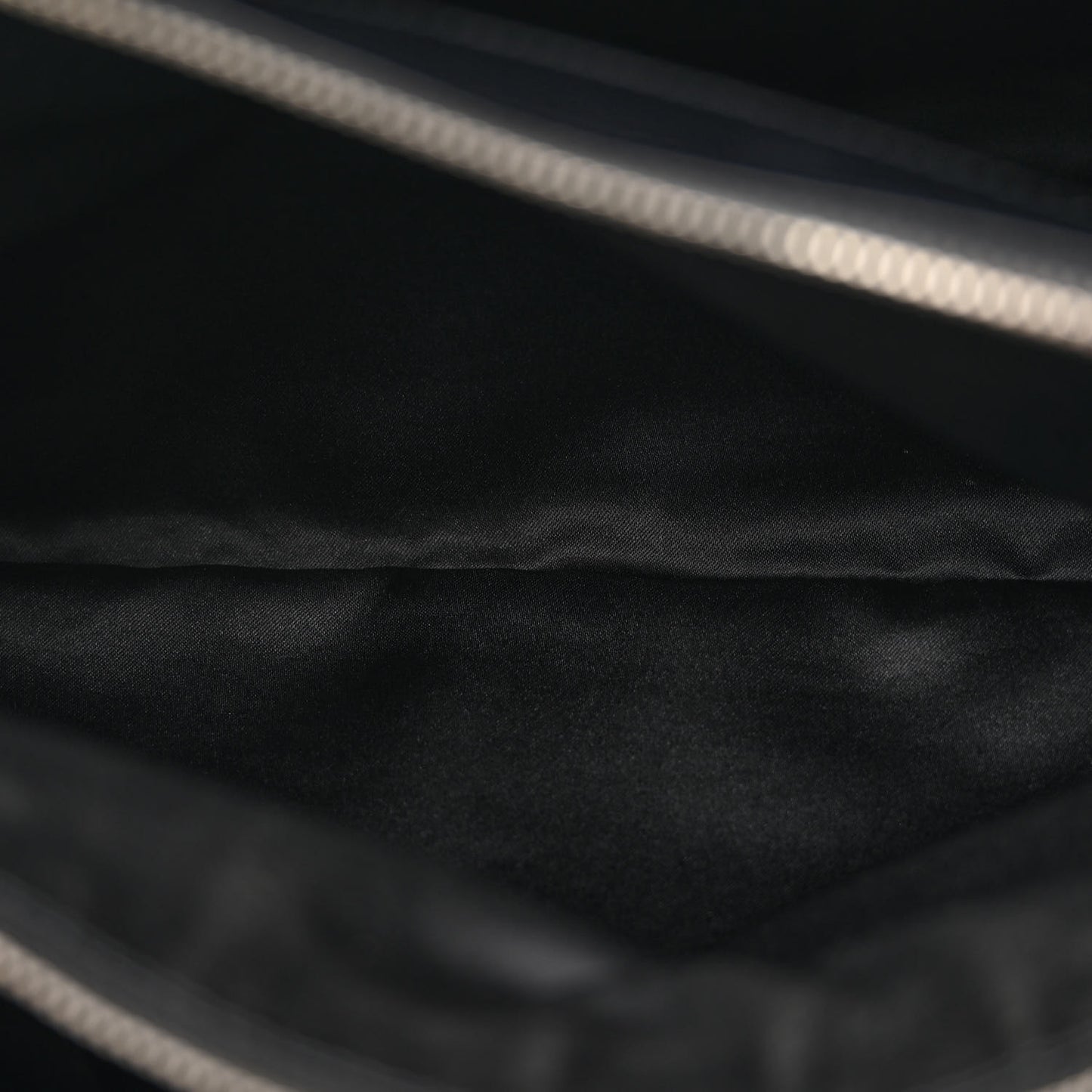 Caviar Quilted XL Grand Shopping Tote GST Black