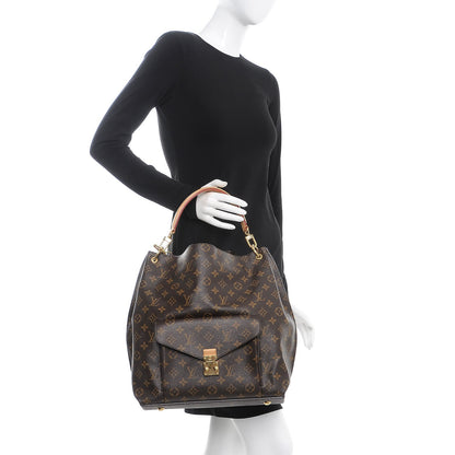 Louis Vuitton Monogram Metis 3 of 8