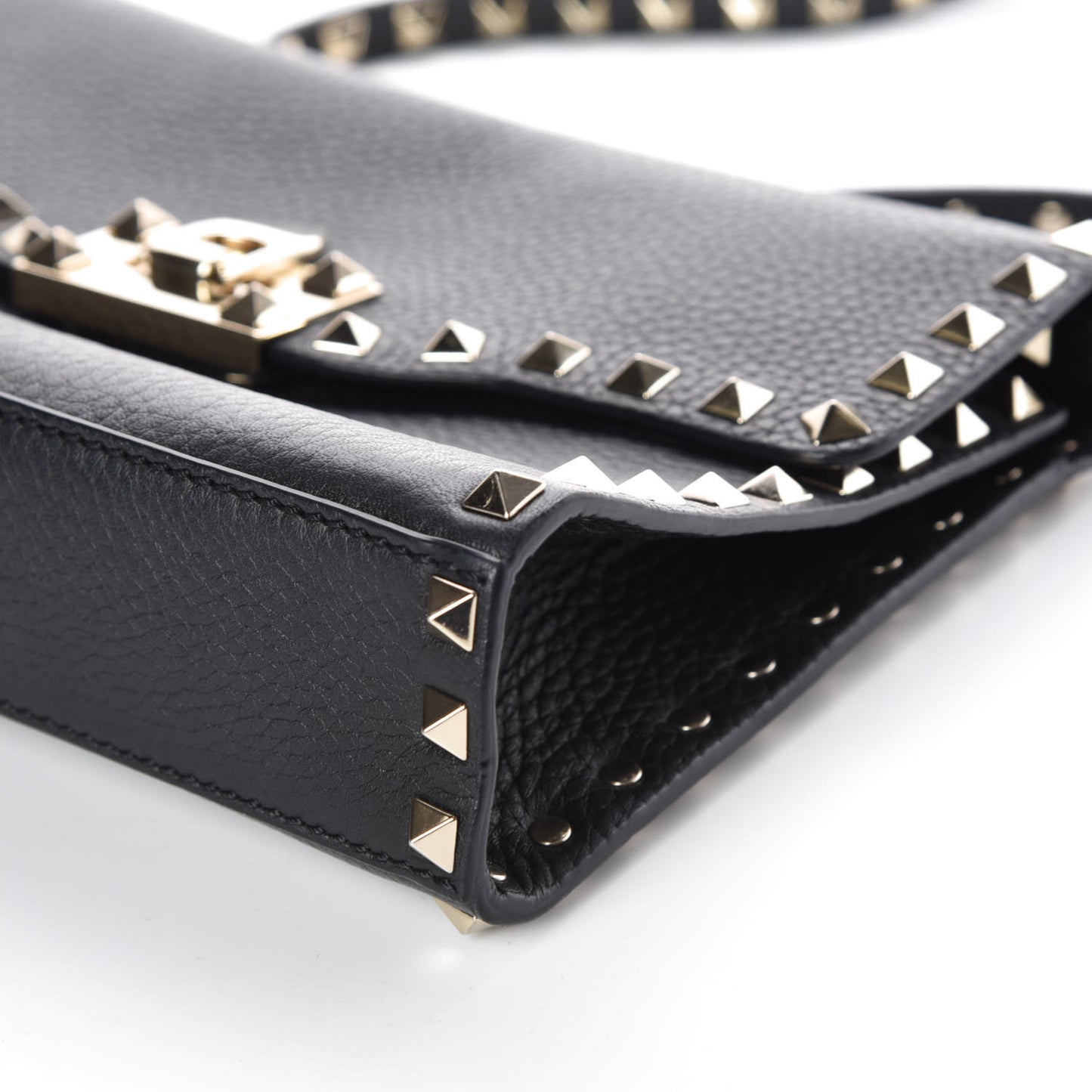 Pebbled Calfskin Medium Rockstud Flip Lock Crossbody Bag Black