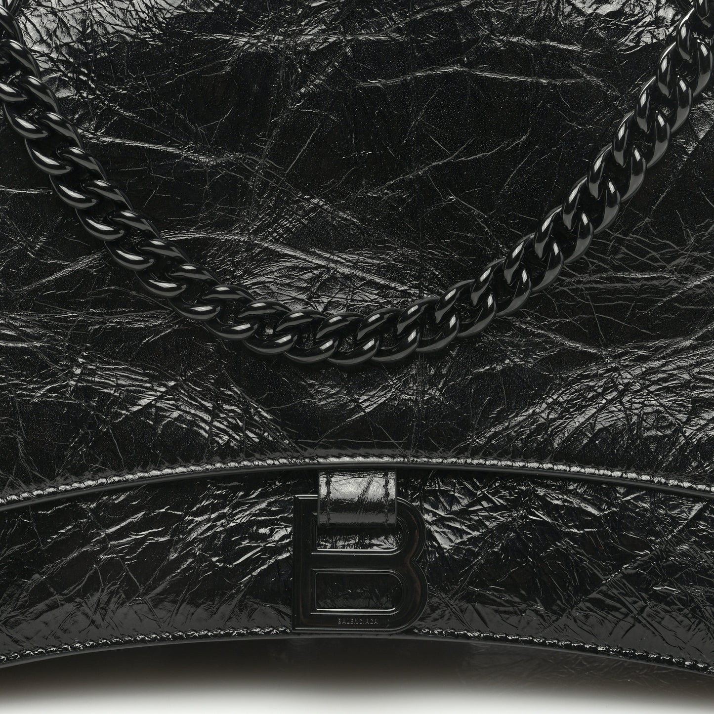 Crushed Calfskin Monochrome Medium Crush Chain Bag Black