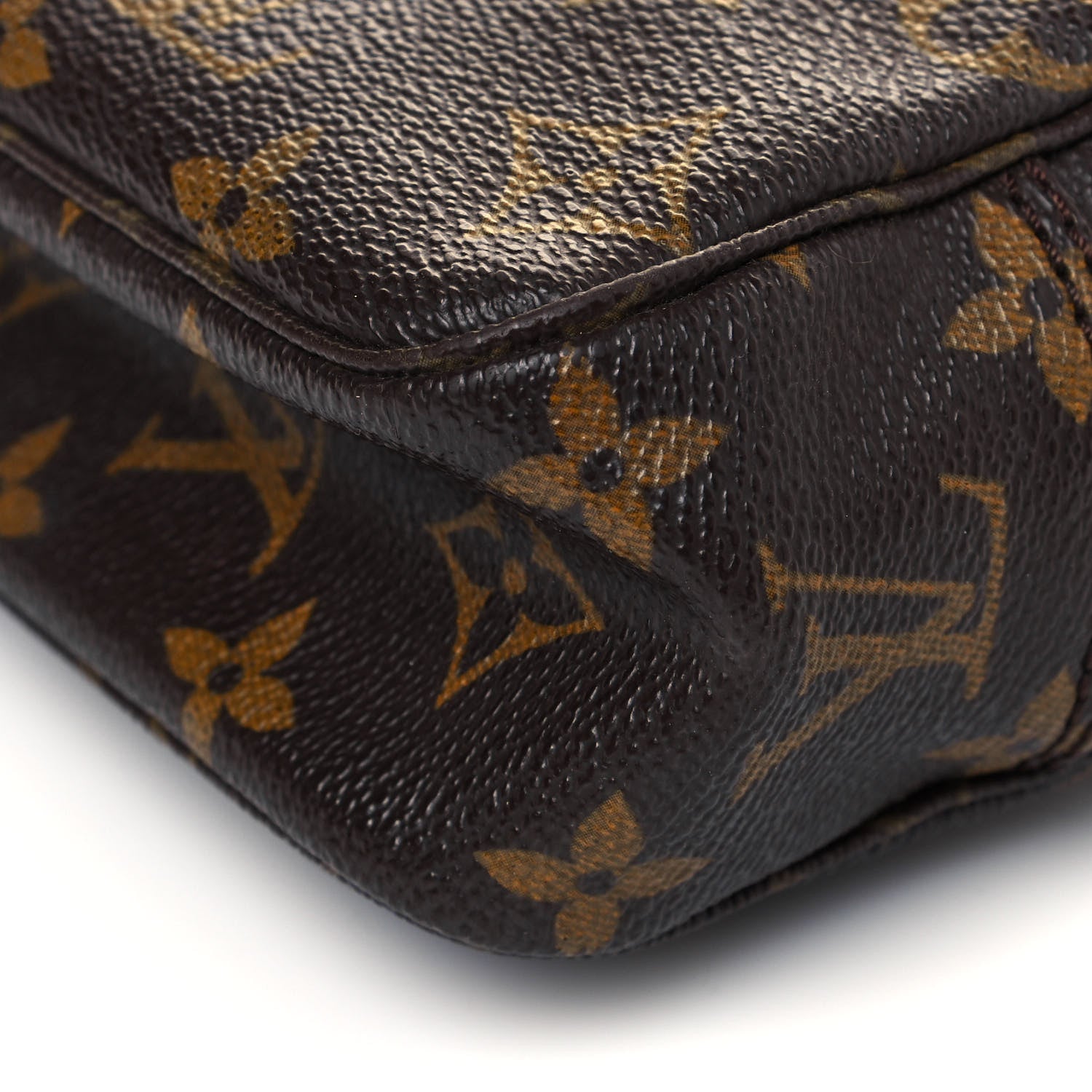 Louis Vuitton Monogram Trousse Toilette 19 8 of 10