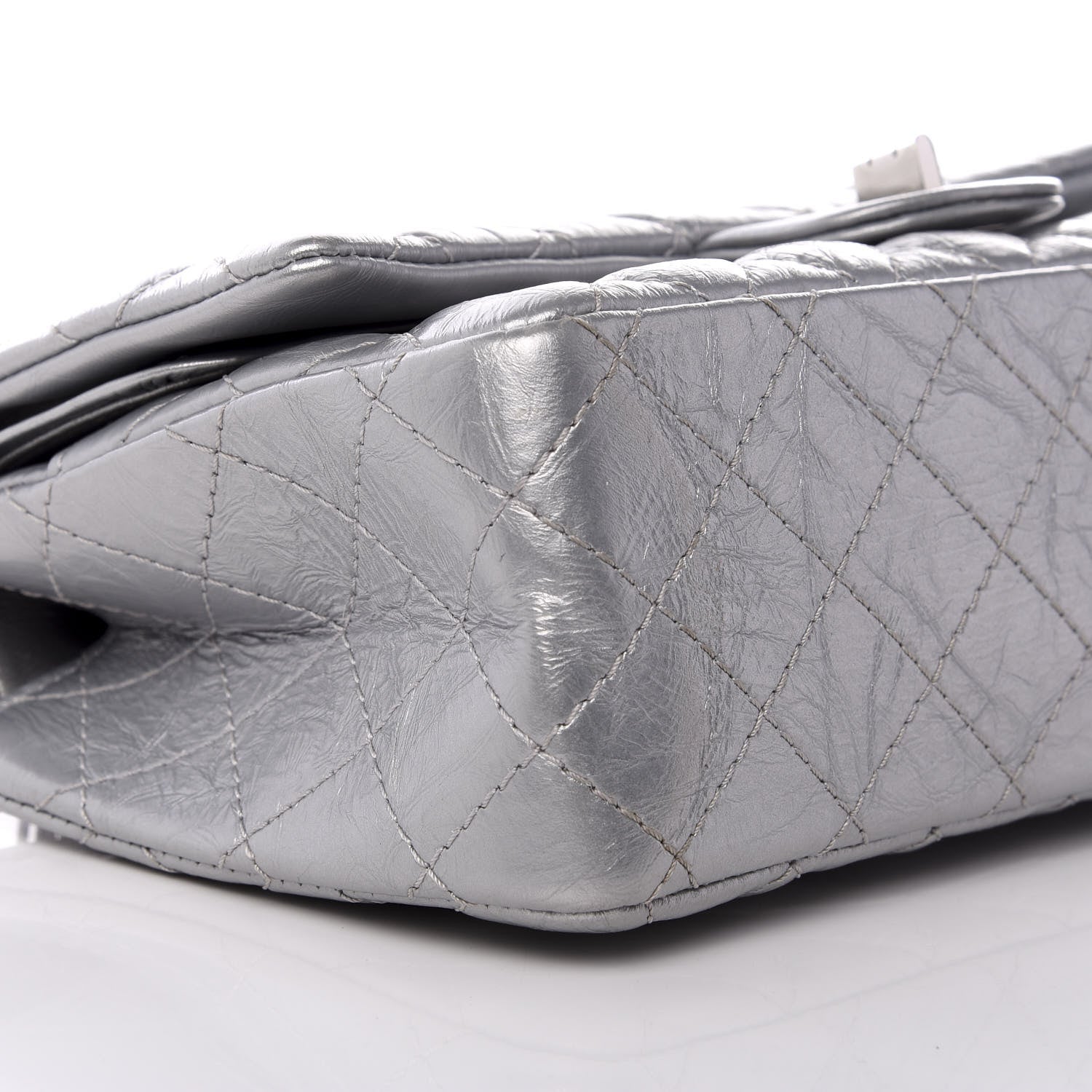Chanel Metallic Aged Calfskin 2.55 Reissue 225 Flap Silver 6 of 8